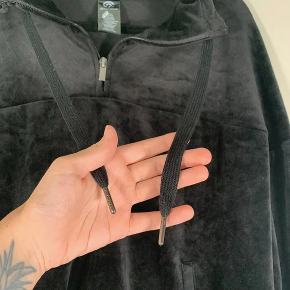 Champion Jacket Women’s Large Black Plush 1/4 Zip Pullover Long Sleeve - Picture 8 of 8